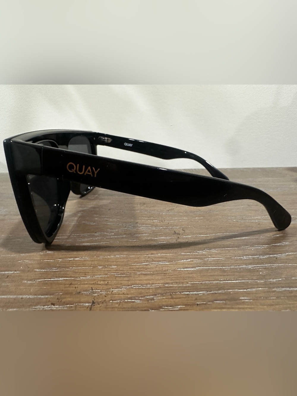 Quay Women’s Sunglasses Jaded 125 Black ! Hard To Find! High Quality - Picture 4 of 9